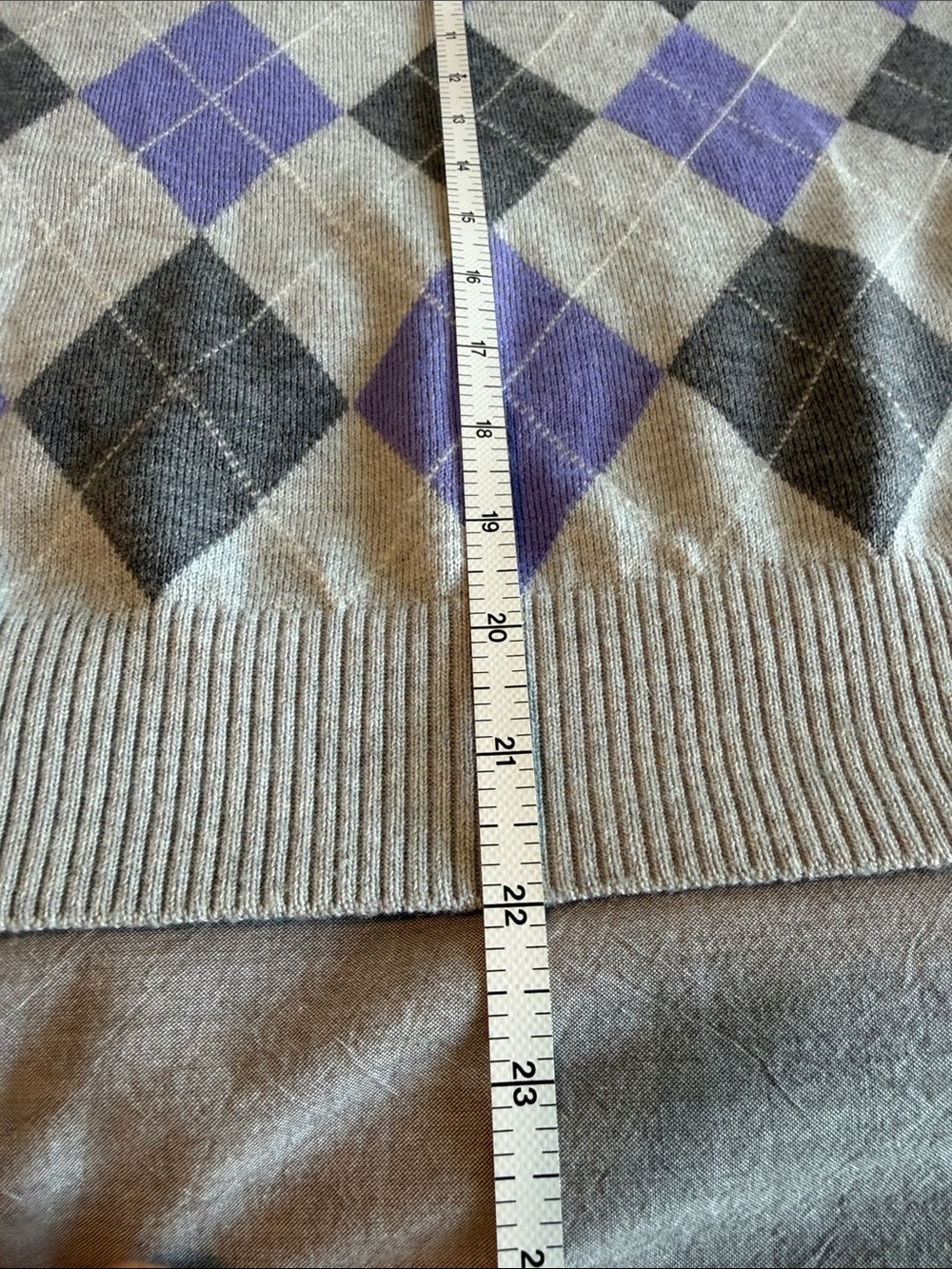 Banana Republic Gray & Lavender Argyle Crewneck Shortsleeved Merino Wool Sweater - Picture 5 of 10